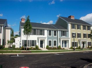 1 Birch Dr #34, Stamford, CT 06902