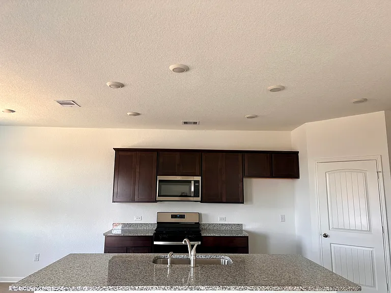 220 Saide St — Photo 8