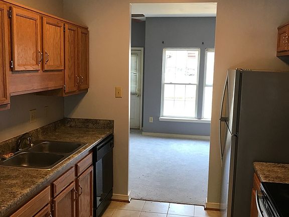 5th image of 2916 Queensland Dr