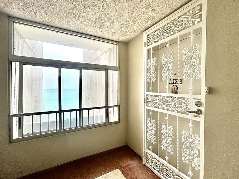 Cond Coral Beach Torre II Apt 1401 Ave Isla Verde — Photo 10