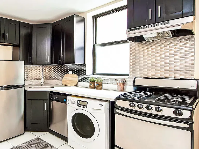 109 W 105th St #3C — Photo 3