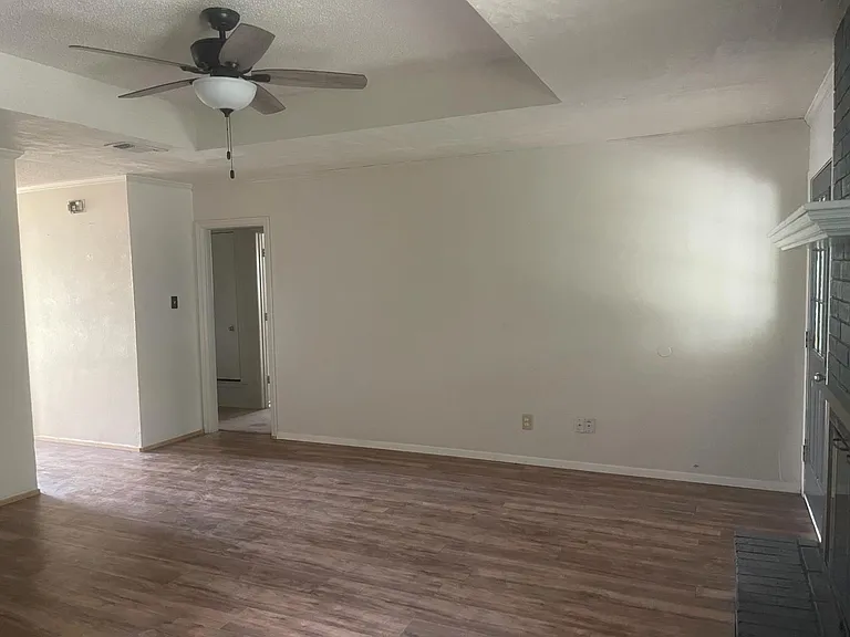 2512 La Paloma Dr — Photo 5