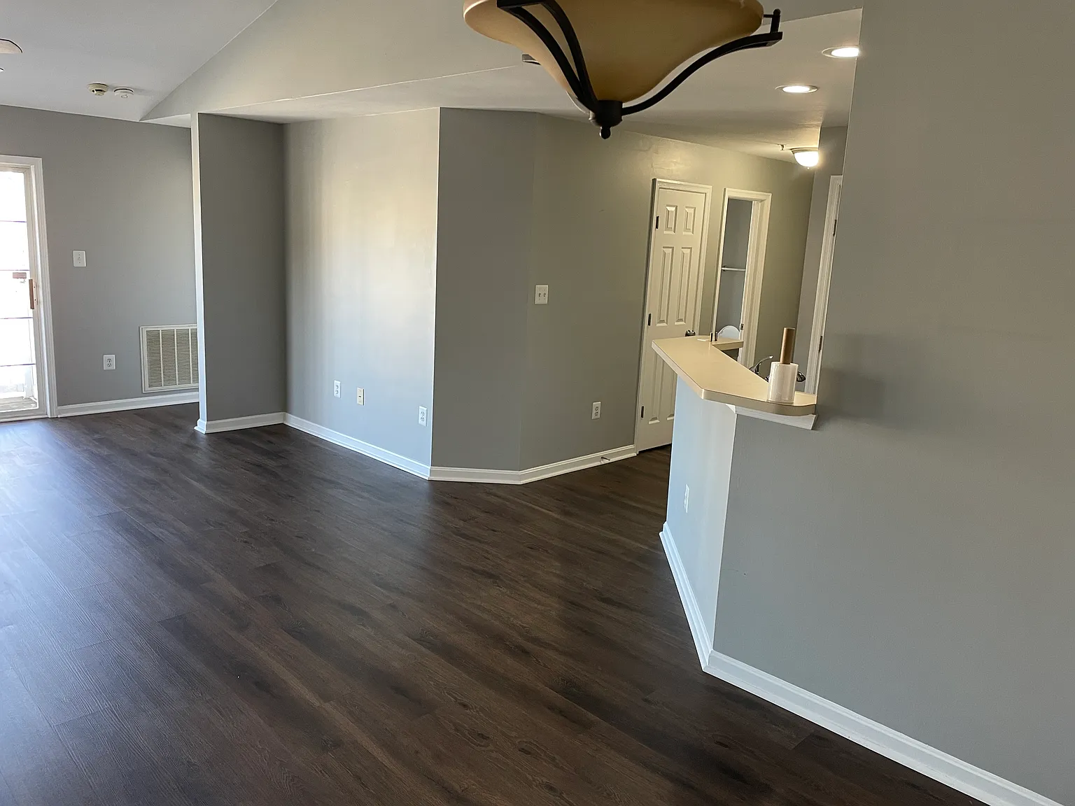 2 bed, $2,100 — Photo 3
