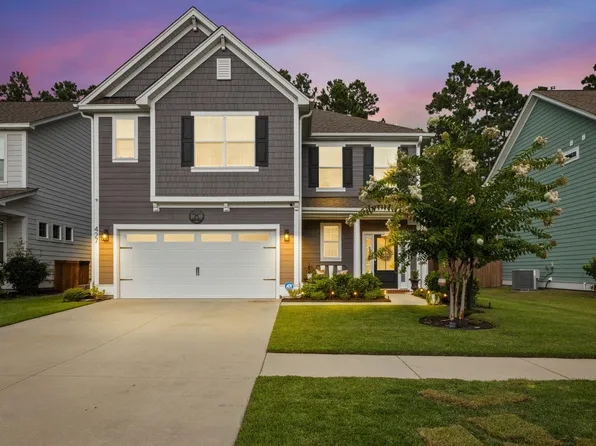 427 Whispering Breeze Ln, Summerville, SC 29486
