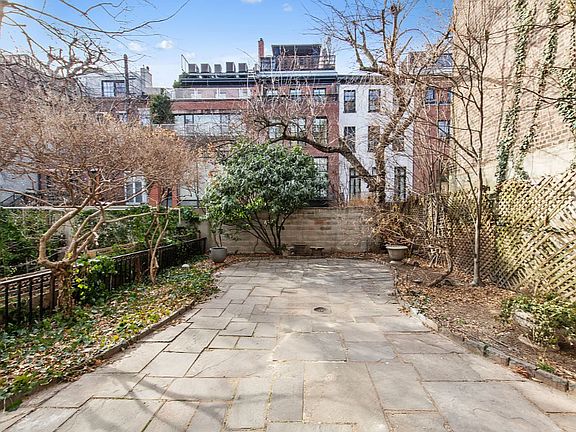 5th image of 54 Morton St APT 1