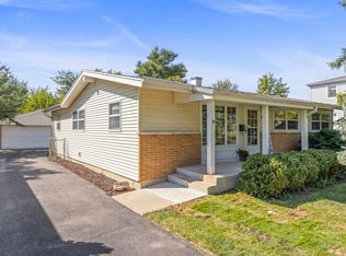 490 N Chatham Ave, Villa Park, IL