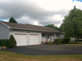 105 Valley Ln, Horseheads, NY 14845