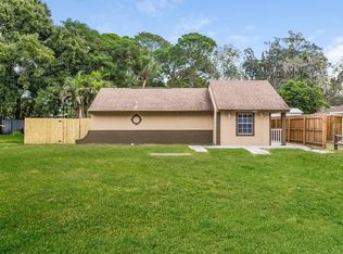 4025 Worcester Rd, Sarasota, FL 34231