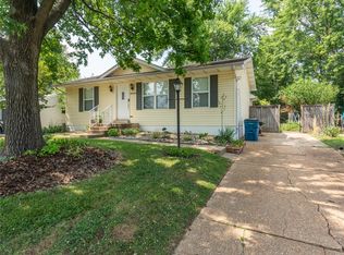10423 Roscommon Dr, Saint Louis, MO