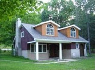 654 Lake Shore Rd, Friedens, PA 15541