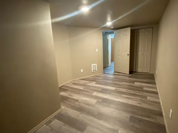 5 bedroom, 2 bath House-Cheney! Right on campus!!, 15 Erie St, Cheney, WA 99004