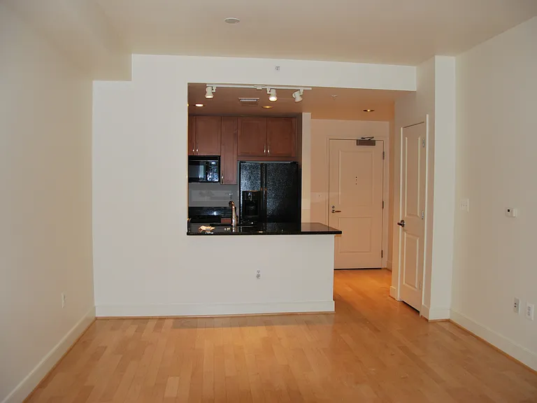 4101 Albemarle St NW #318 — Photo 15
