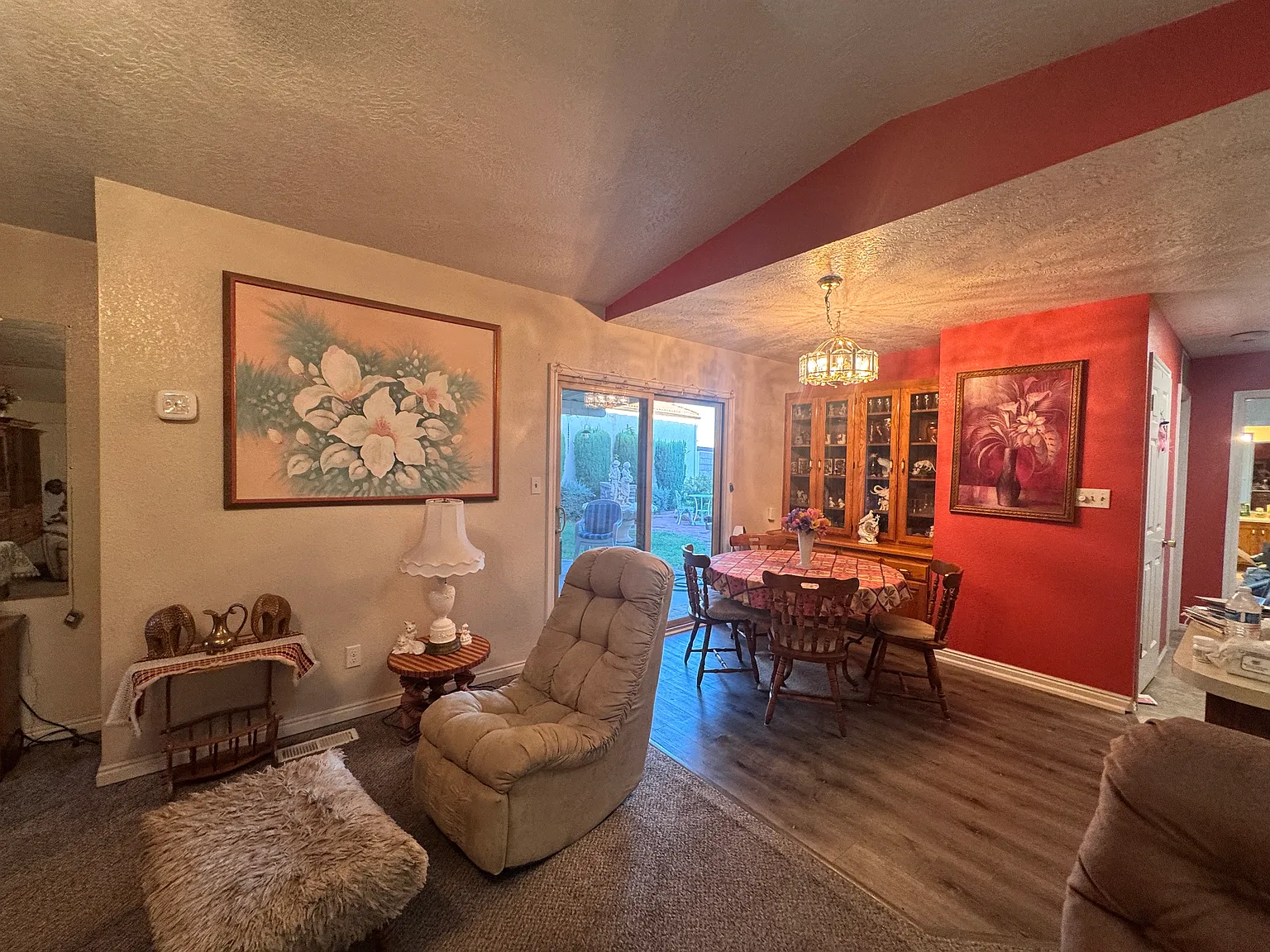 2 bed, 1102 sqft, $1,600 — Photo 3