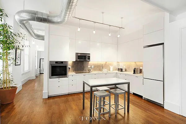 Rented by Town Residential | media 17