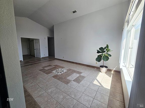 5th image of 254 Clearview Drive