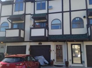 27 Stonecrest Ct, Staten Island, NY 10308