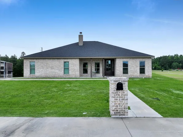 12140 Falcon Blvd, Orange, TX 77630