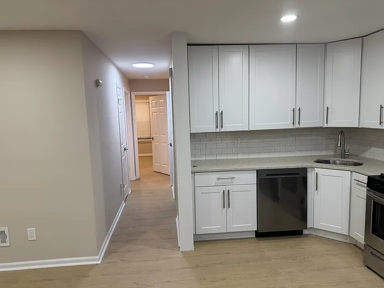 1007 Meadow Ct #1007 — Photo 7