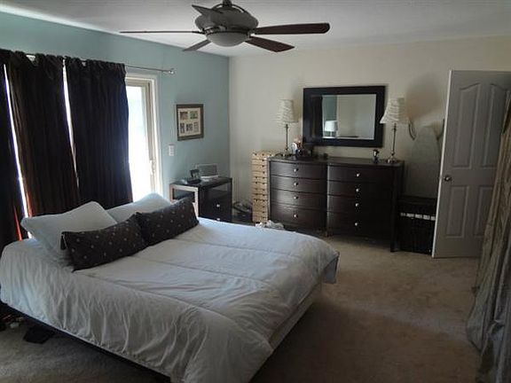 3rd image of 130 Baroni Ave APT 42