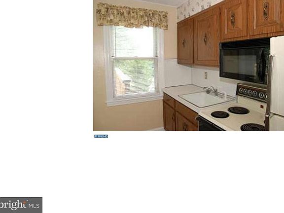 3rd image of 217 Pilgrim Ln Unit 2