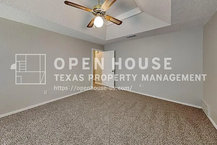 6117 Courtside Dr — Photo 9