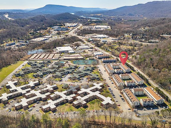 3rd image of 900 Mountain Creek Rd APT E71