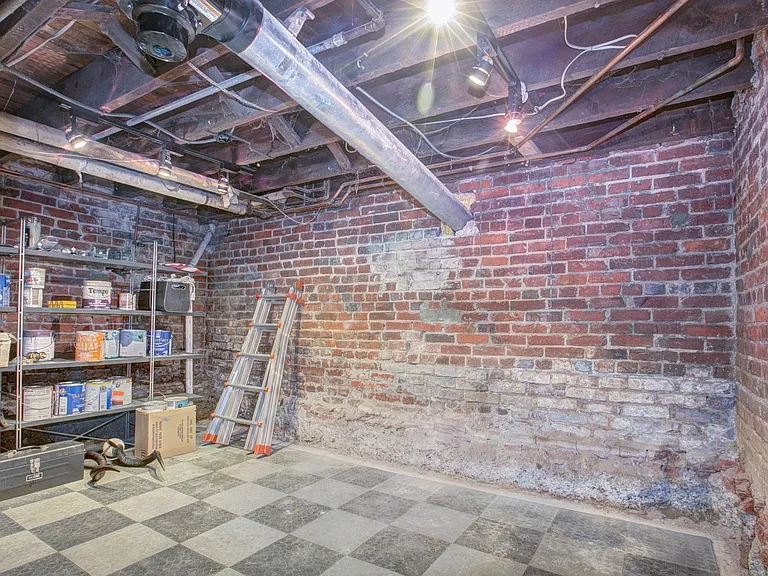 1419 Monroe St NW — Photo 21