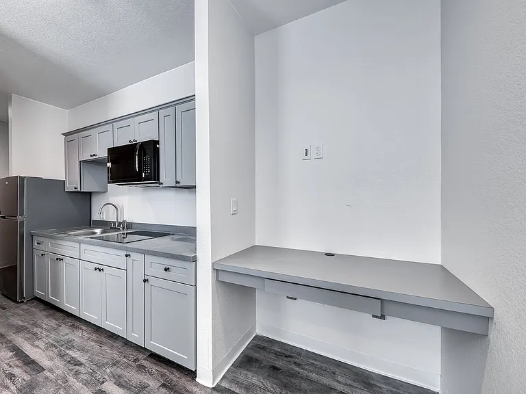 304 S Maryland Pkwy #5 — Photo 5