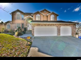 162 Rolling Hills Dr, Centerville, UT 84014