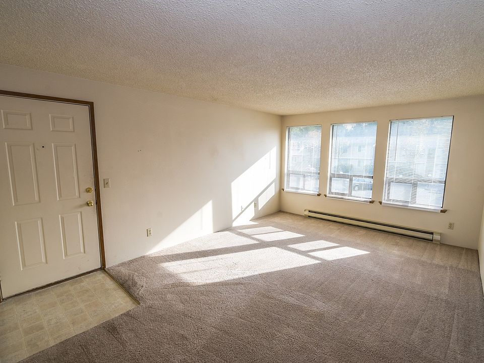 1st image of 410 NE Izett St APT 201