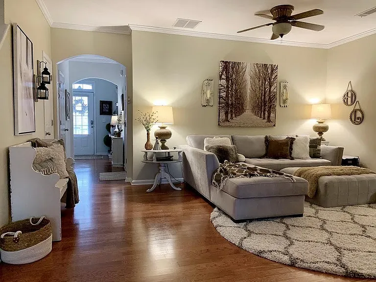 5302 Sherwood Way — Photo 3