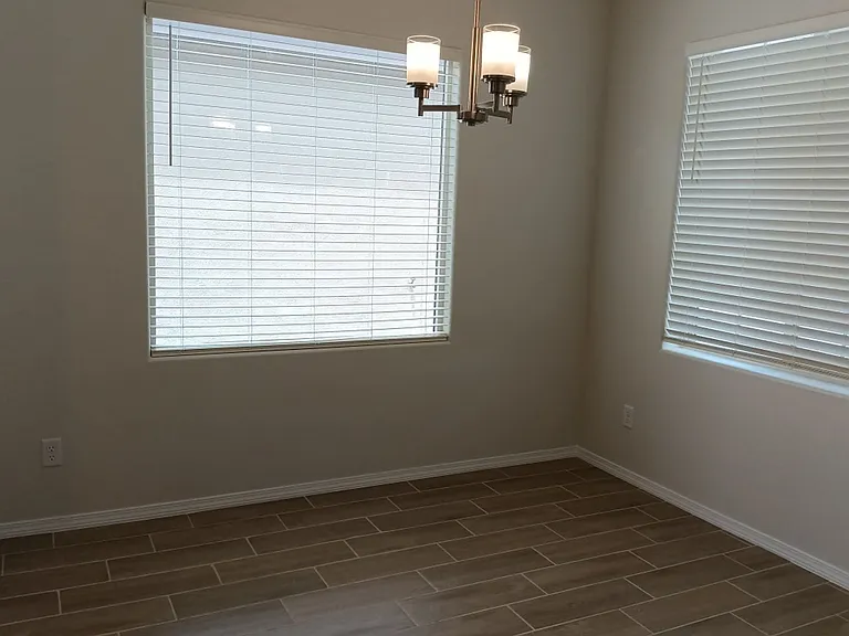 2327 Berkeley Ave — Photo 9