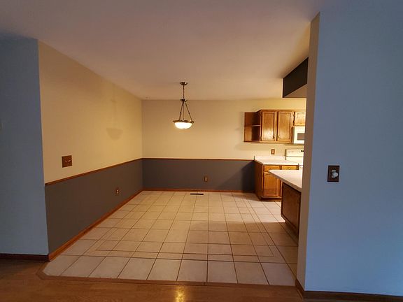 3rd image of 7843 Glenda Ct