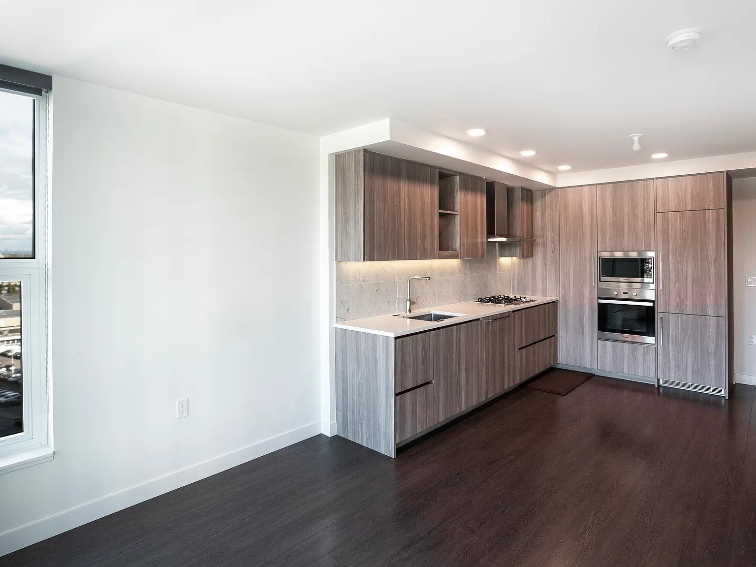 1 bed, 500 sqft, $2,300 — Photo 2