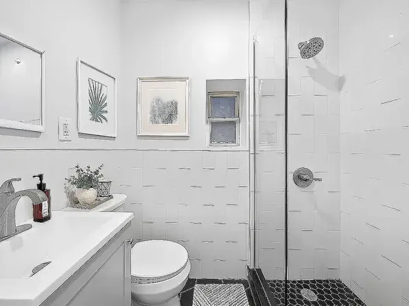 501 1/2 East 83rd Street 1LW image 3 of 5