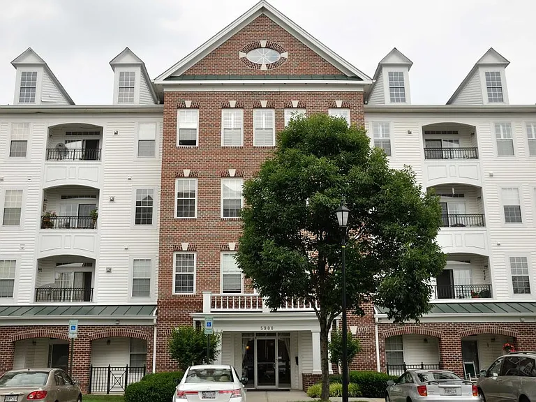 5900 Whale Boat Dr #202 — Photo 1