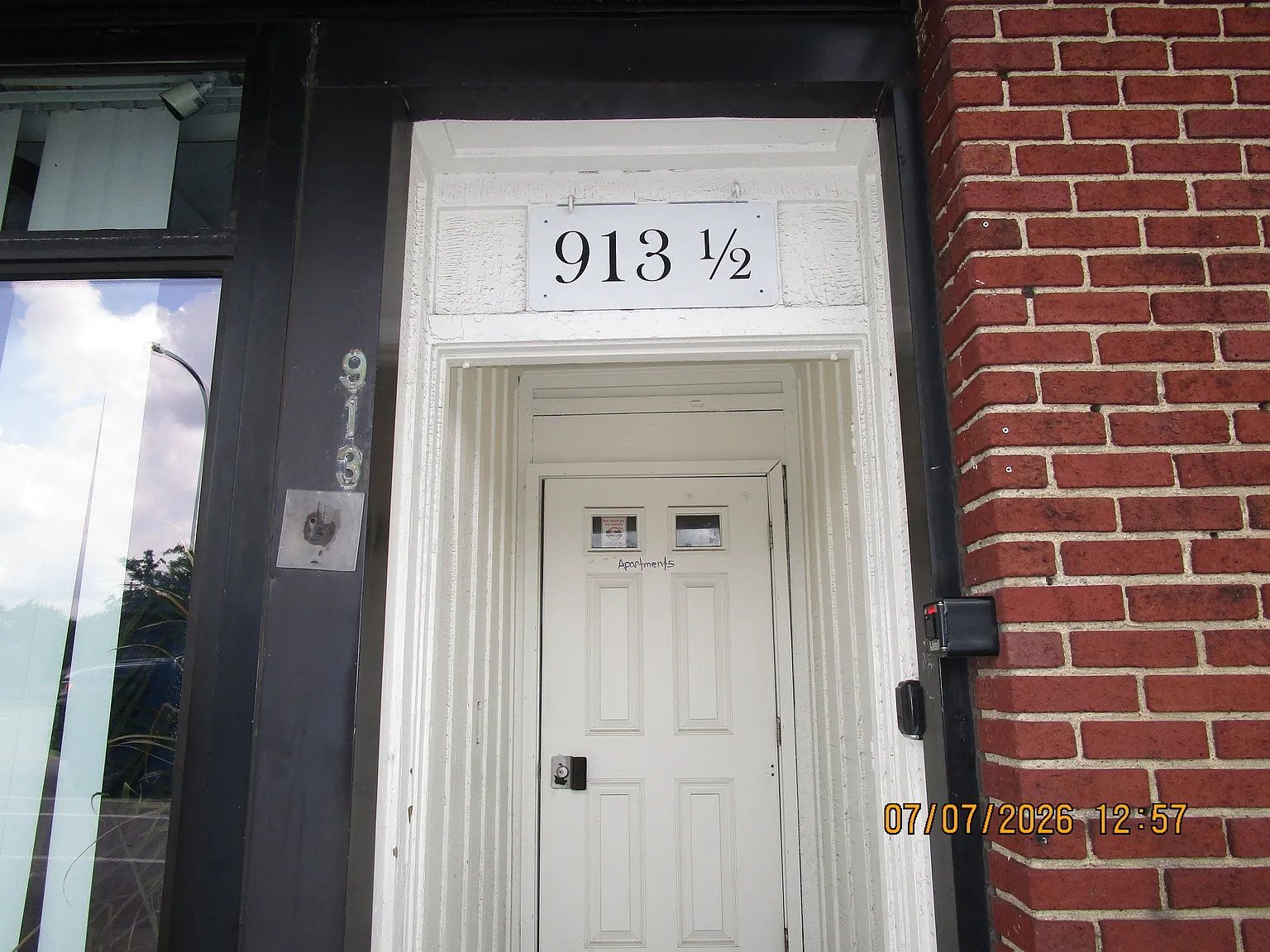 913 1/2 E Market St - 6 — Photo 1