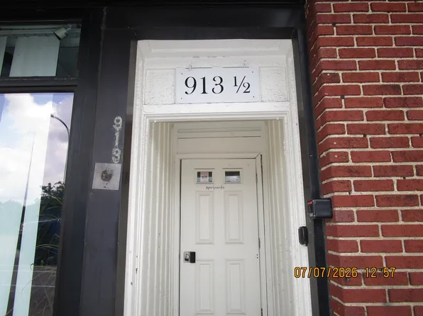 913 1/2 E Market St APT 3, Akron, OH 44305