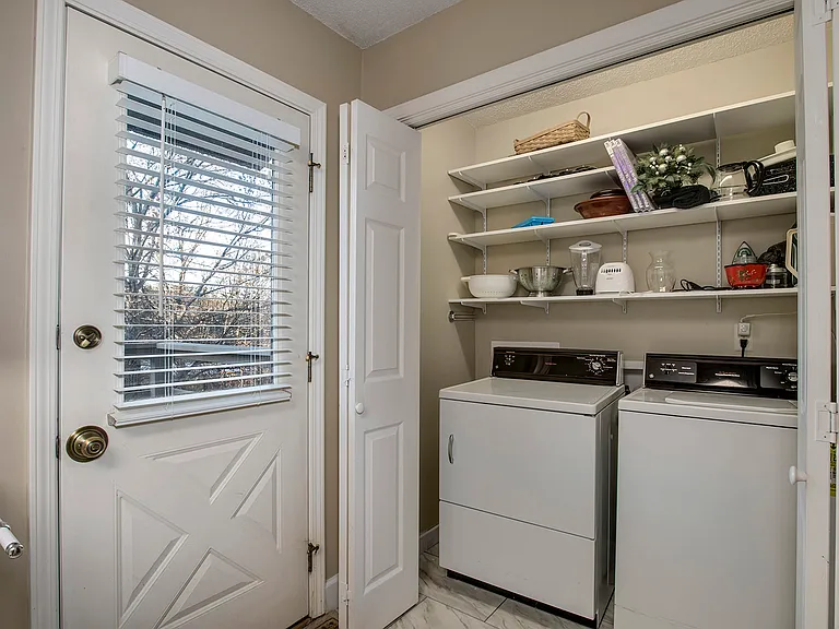 308 Chota View Pl — Photo 23