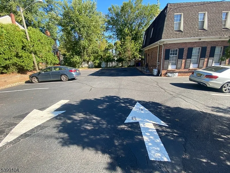212 Pompton Ave — Photo 3