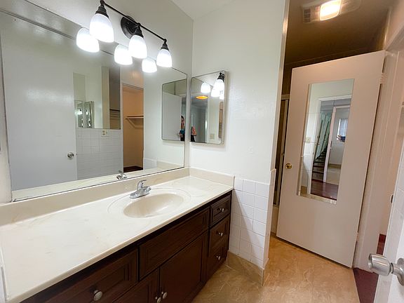4th image of 1930 Ocean Ave #108