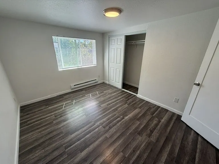301 Apartments — Photo 23