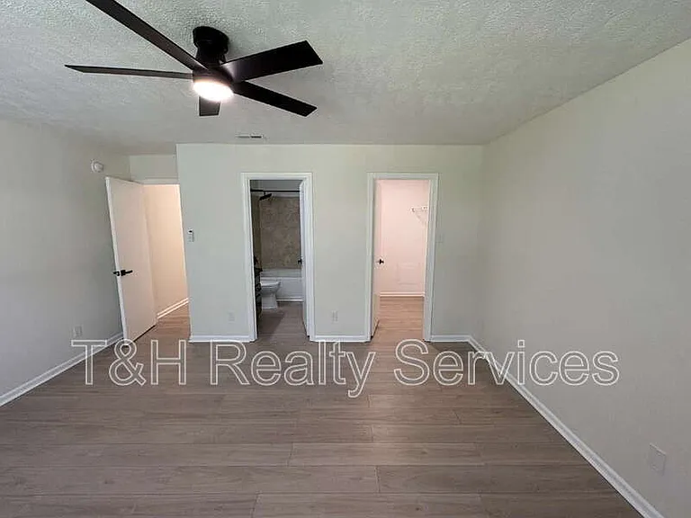 2145 Shadowbrook Dr — Photo 16