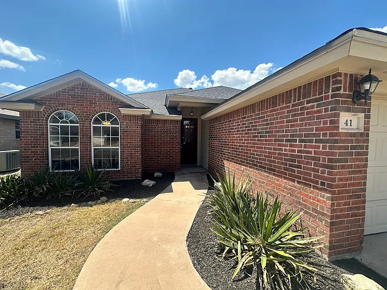 41 Amberwood Dr — Photo 3