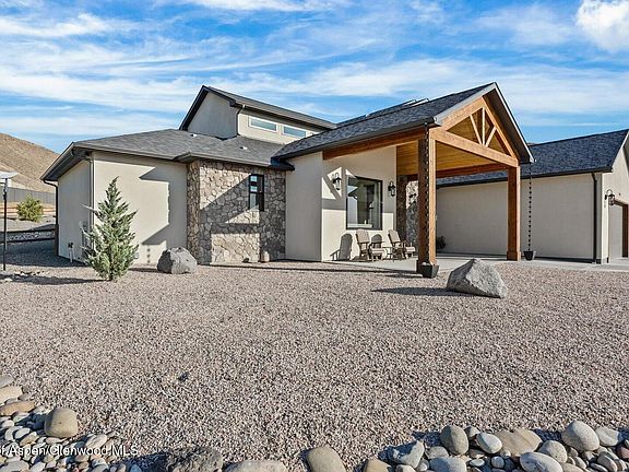 5th image of 480 Desert Bluff Ct
