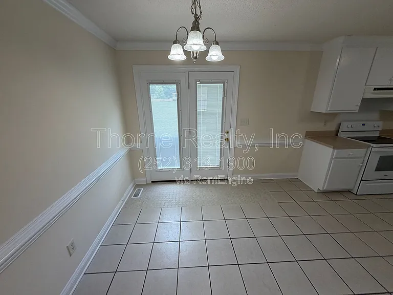 2523 S Halifax Rd — Photo 3