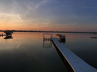 1419 W Lake Rd, Novi, MI 48377