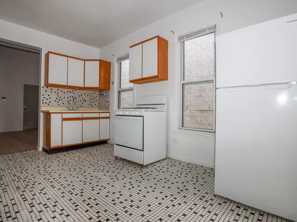 2143 W Belmont Ave #3, Chicago, IL 60618
