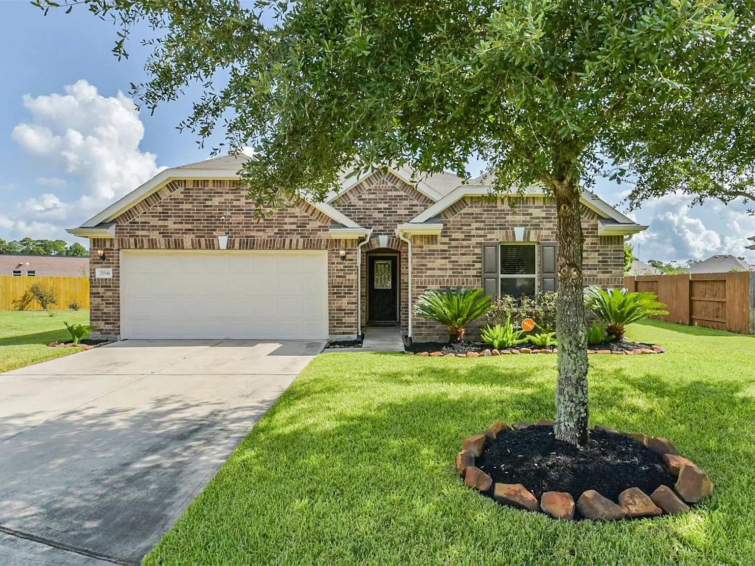 3 bed, 2.0 bath, 2440 sqft, $2,200 — Photo 1