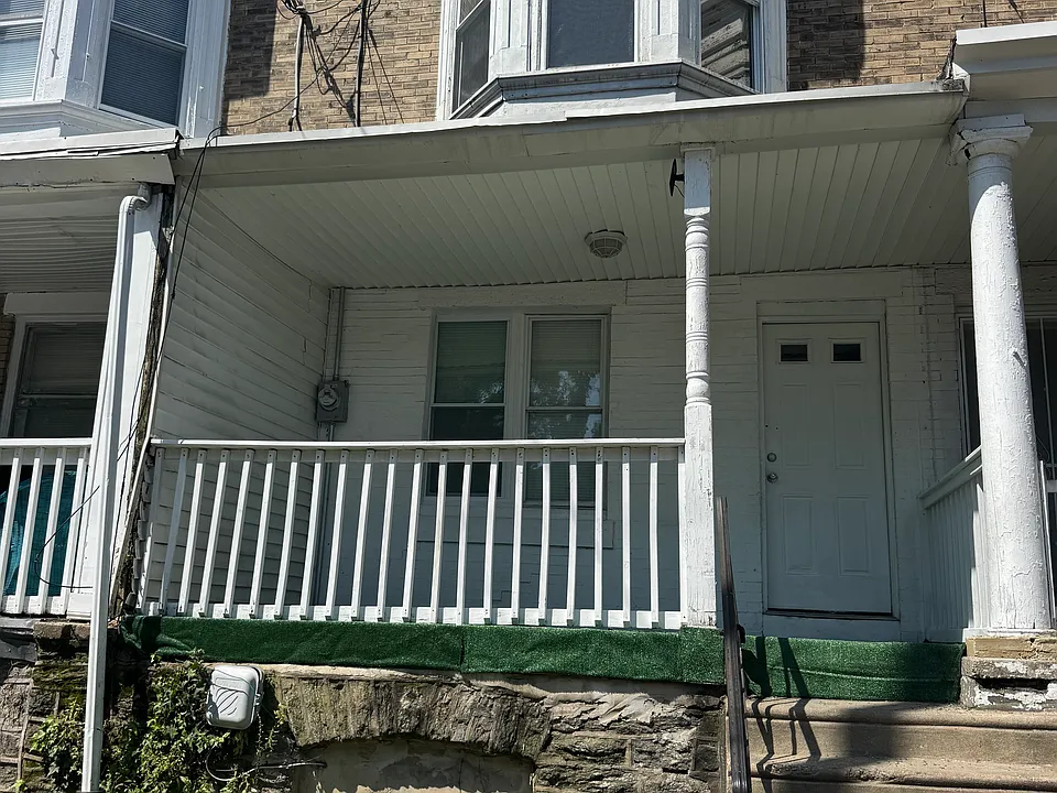 6118 Belfield Ave #TOWNHOUSE